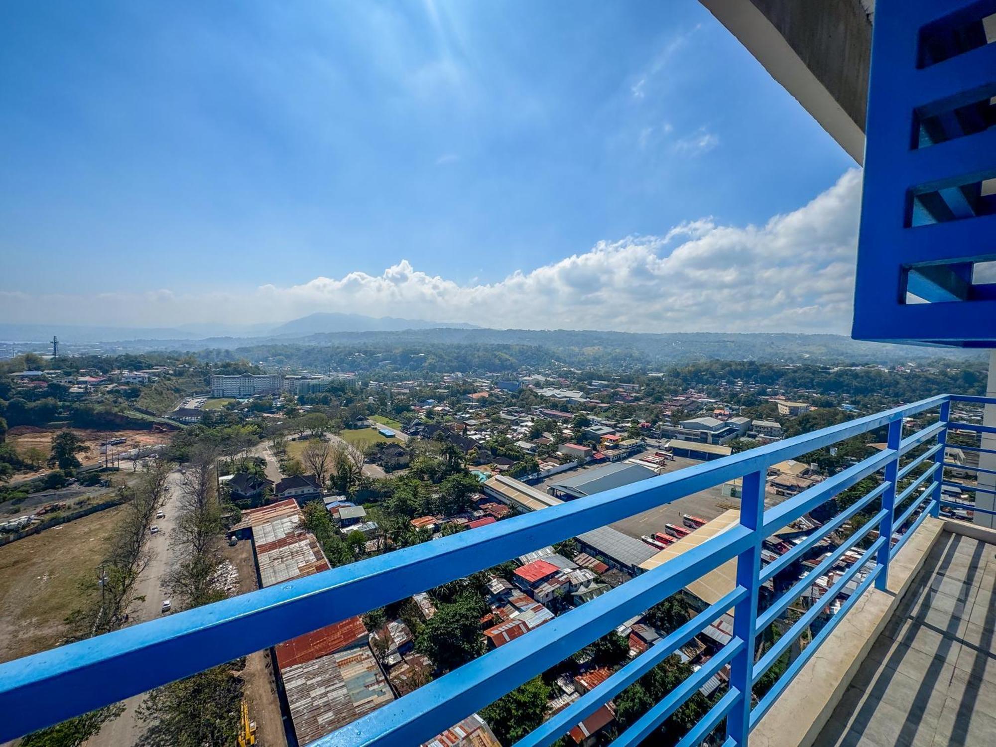 卡加盐德奥罗The Loop 2Br Fully Furnished Corner Unit W Balcony公寓 外观 照片
