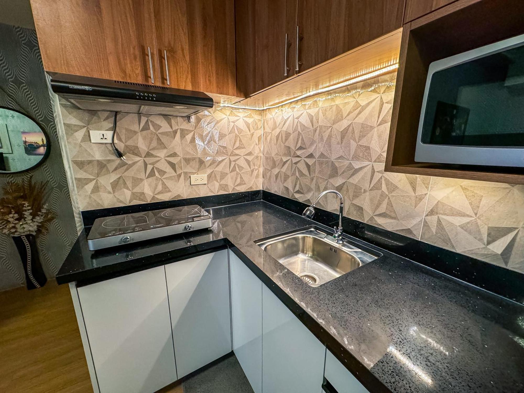 卡加盐德奥罗The Loop 2Br Fully Furnished Corner Unit W Balcony公寓 外观 照片